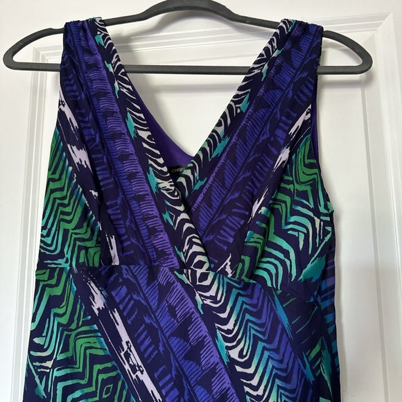 Dress - Picture 3 of 5